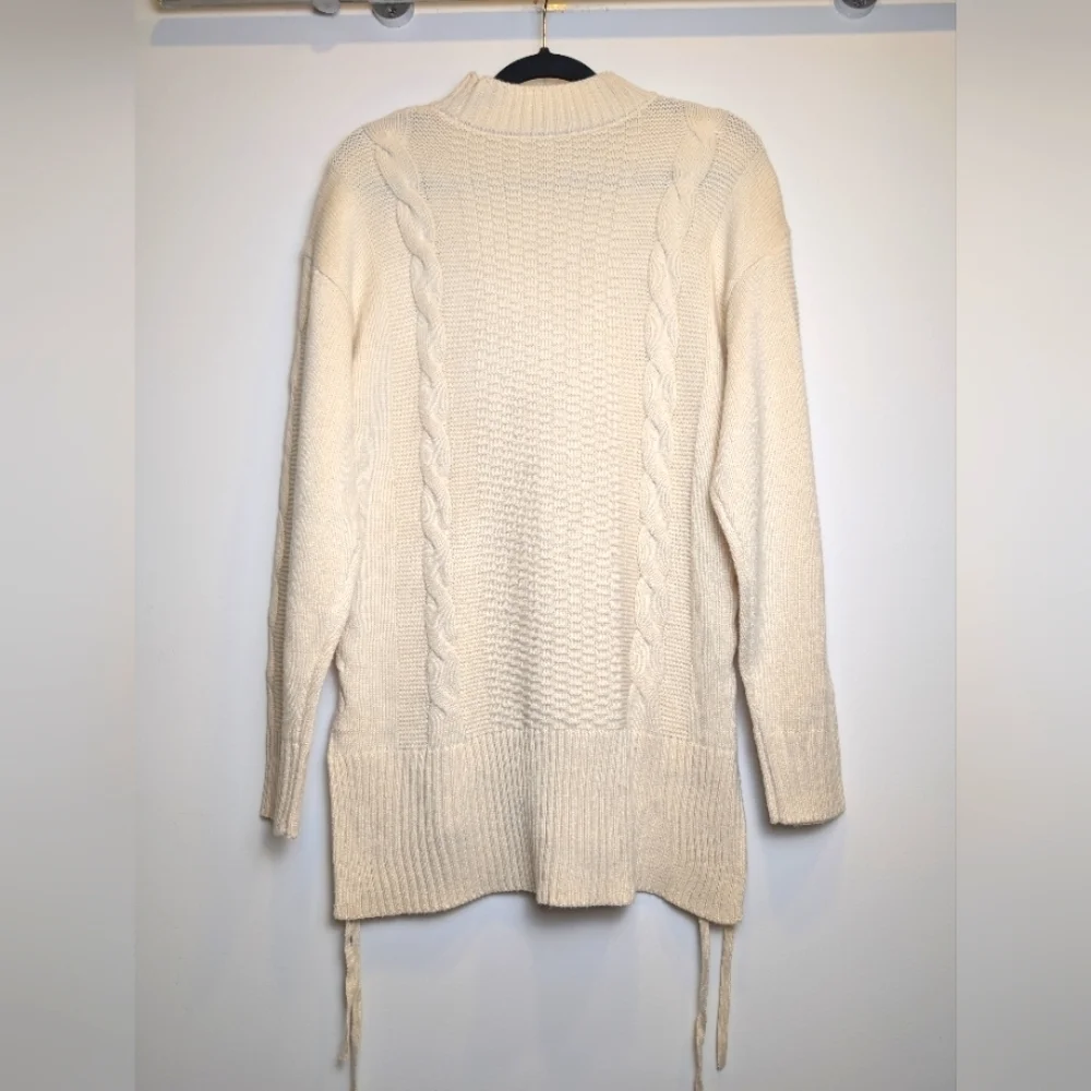 Cream Ribbed Cable Knit Lace Up Mock Neck Tunic Sweater Size Medium